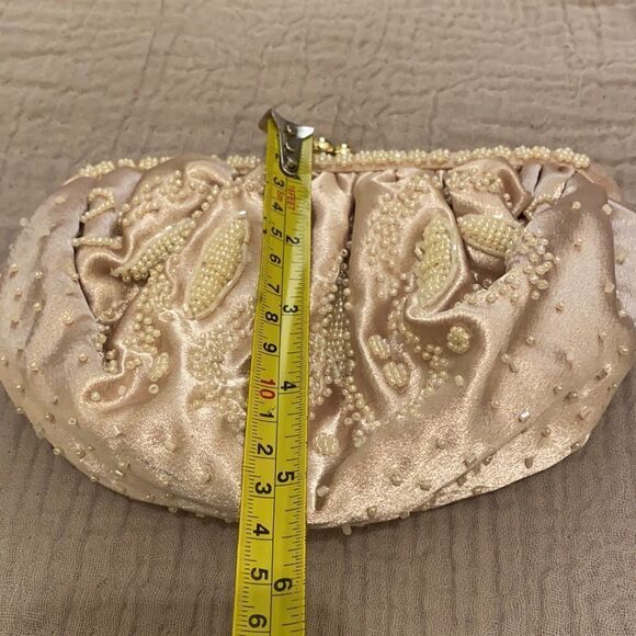 La Regale evening bag/ clutch in very good condition. - Picture 9 of 13